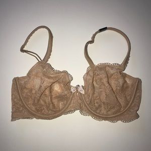 Victoria’s Secret nude lace bra 34B/34C